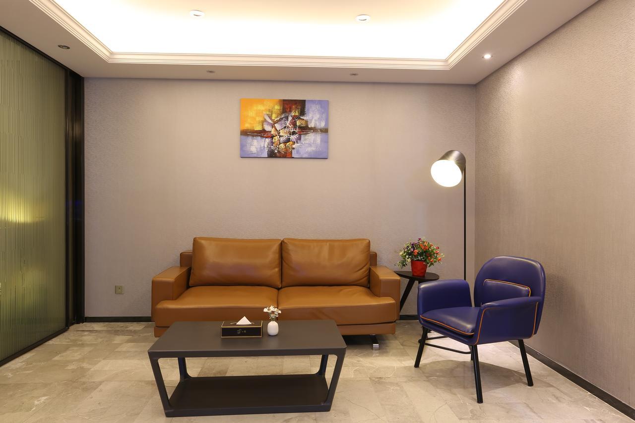 Aoyou International Apartment Hotel A Mall Brunch Guangzhou Exteriör bild